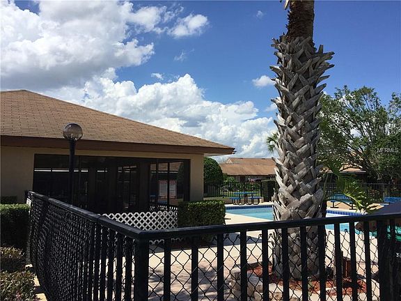 5th image of 804 Park Villa Cir