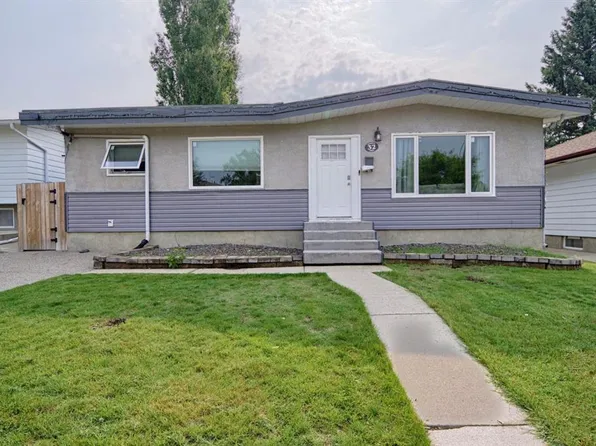 32 Lemoyne Cres W, Lethbridge, AB T1K 4A5