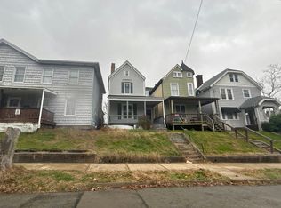 910 9th Ave, Beaver Falls, PA 15010