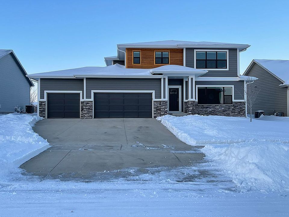 1st image of 8985 Scarlet Dr