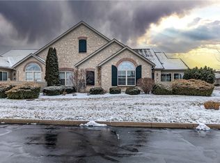 2739 Canterbury Cir #D, Pt Clinton, OH 43452
