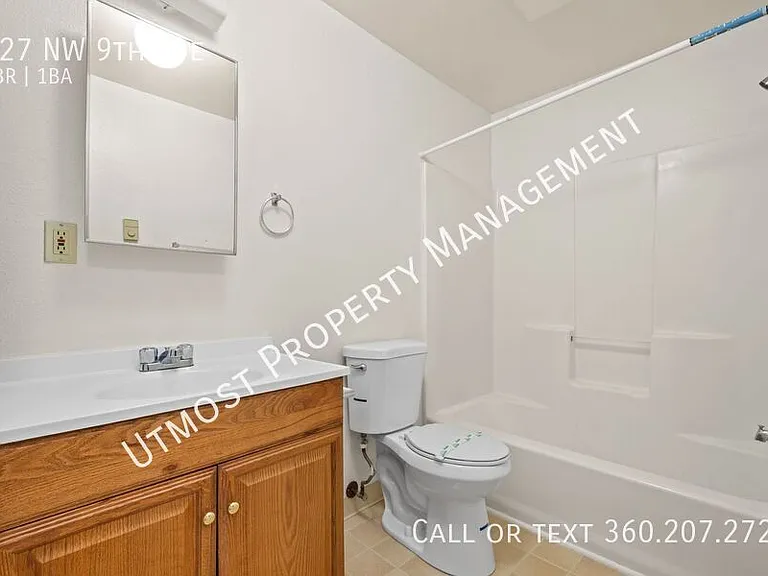 527 NW 9th Ave — Photo 2