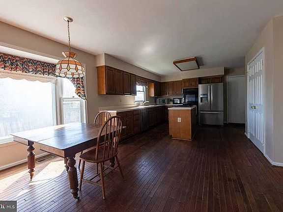 4th image of 3503 Pecan Pl