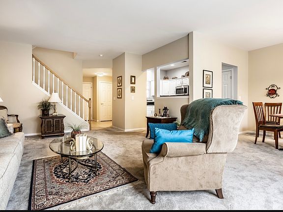 3rd image of 9190 Huxley Ct
