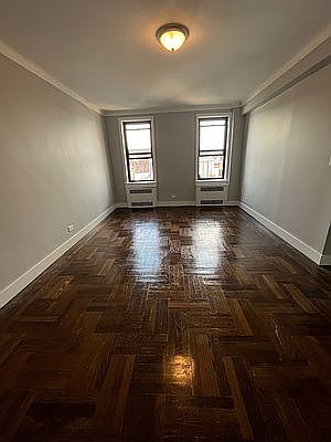 4th image of 21 E 21st St APT 6D