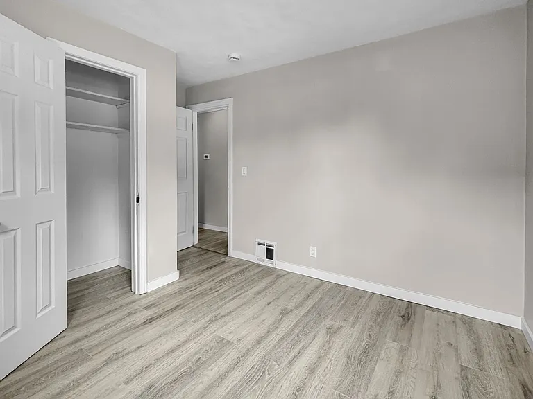 2100 Dawson Ave NE — Photo 8