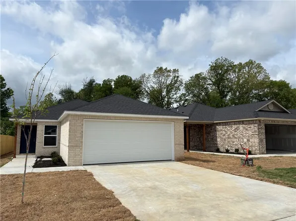 8732 Preston Wood Dr, Fort Smith, AR 72916