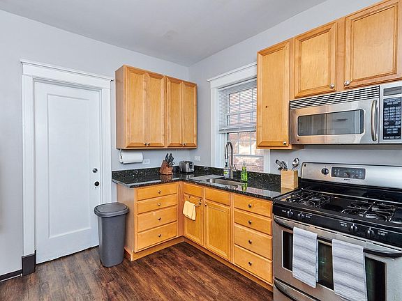 2nd image of 5436 W Ferdinand St #1W
