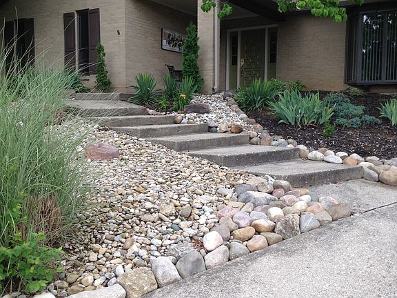 2nd image of 1317 Cliftmont Cir