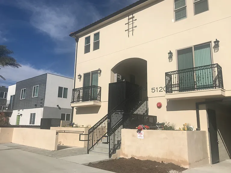 5120 Cahuenga Blvd #103 — Photo 6
