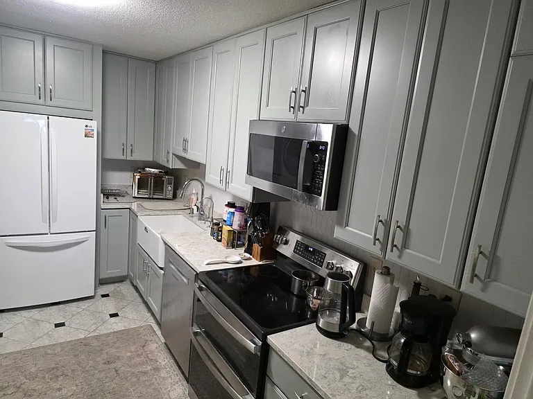 8360 Greensboro Dr #924 — Photo 15