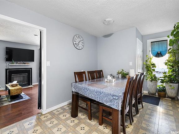 5th image of 139 Thomson AVENUE