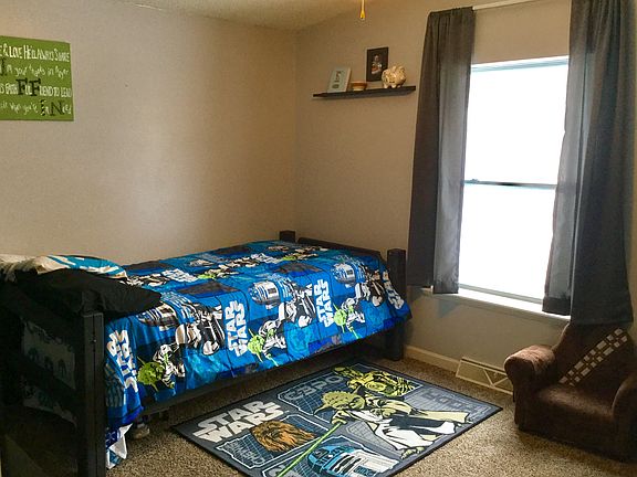 Second bedroom