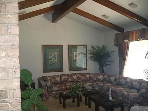 2nd image of 203 Sharlotte Dr