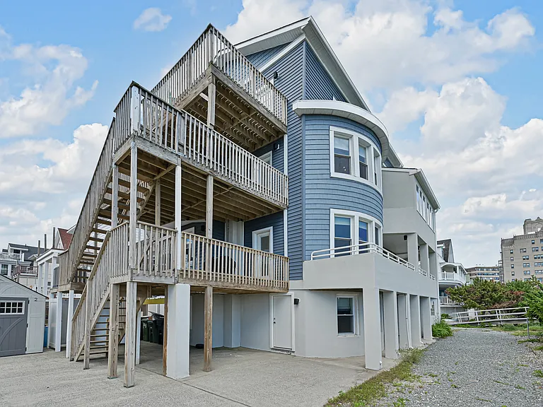 140 S Bartram Ave — Photo 11