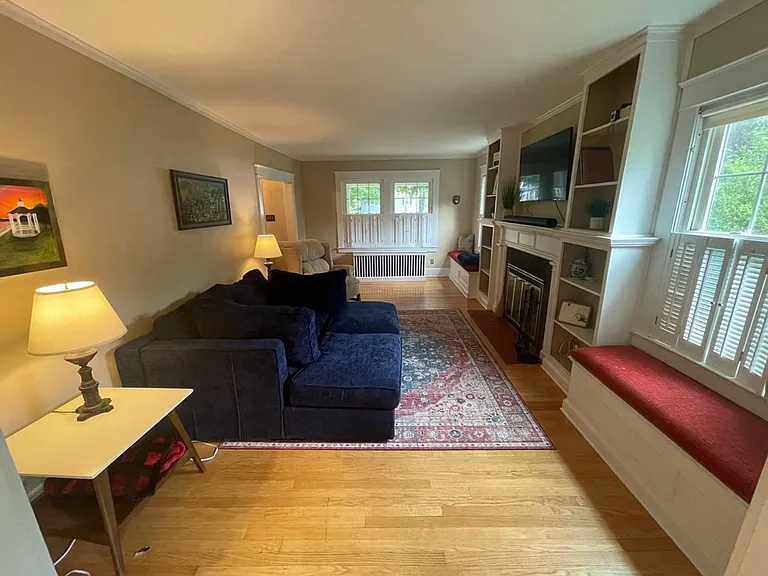 65 Spadina Pkwy — Photo 3