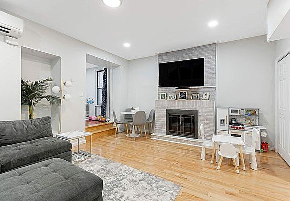 3rd image of 327 E 65th St APT 2