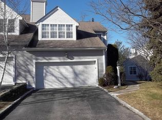 9 Roundtop Rd, Yonkers, NY 10710