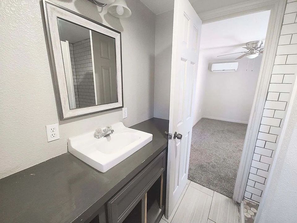 1st image of 2404 Avenue U #B