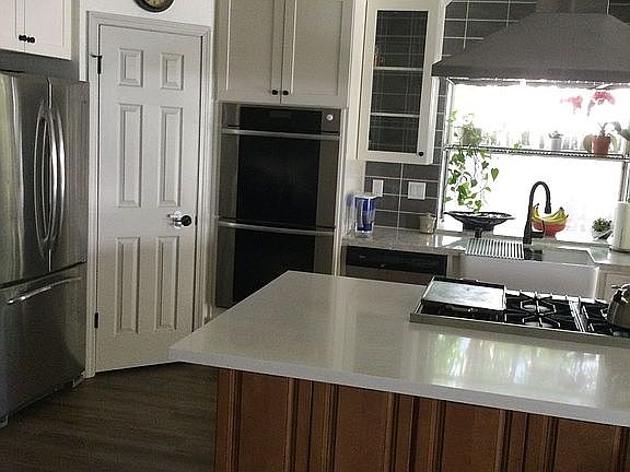 5th image of 320 Prewett Dr