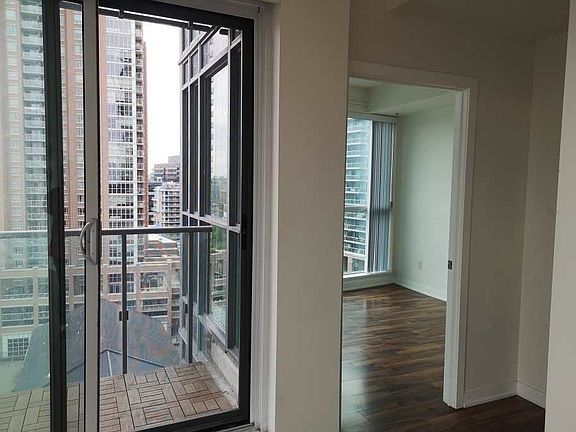 5th image of 150 E Liberty St #1215
