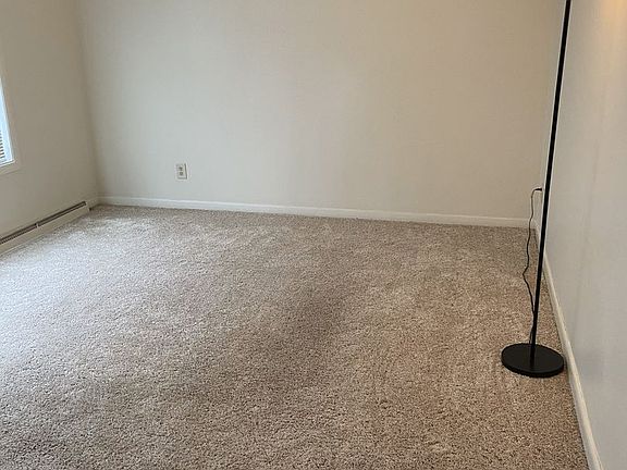 5th image of 101 Mitchell Cir