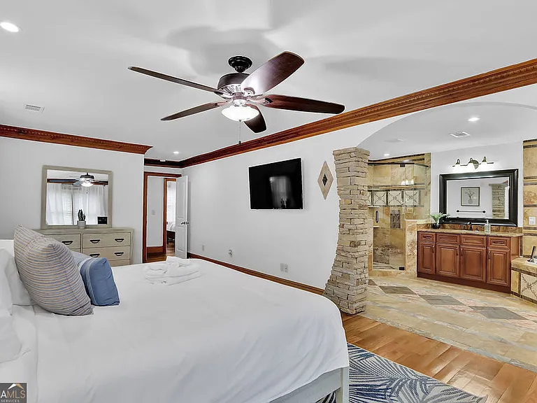 4081 Ashford Dunwoody Rd NE — Photo 30
