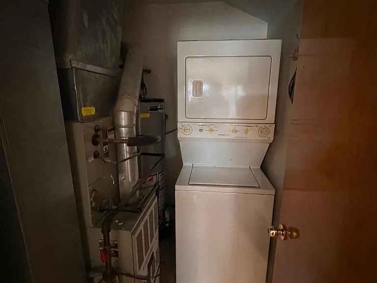 40 Garibaldi Ave #2 — Photo 5