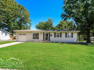 2037 Aristocrat Dr, Florissant, MO