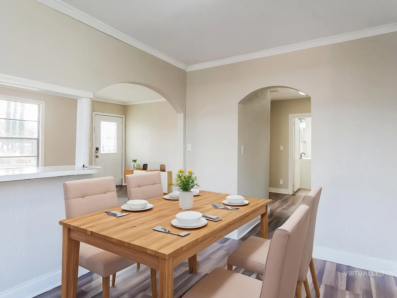 3 bed, 1.0 bath, 1411 sqft, $925 — Photo 2