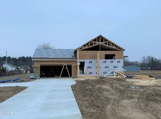 432 64th Ave N, Coopersville, MI 49404