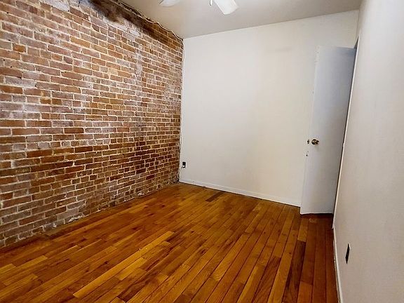 2nd image of 21 W 76th St APT 4AW