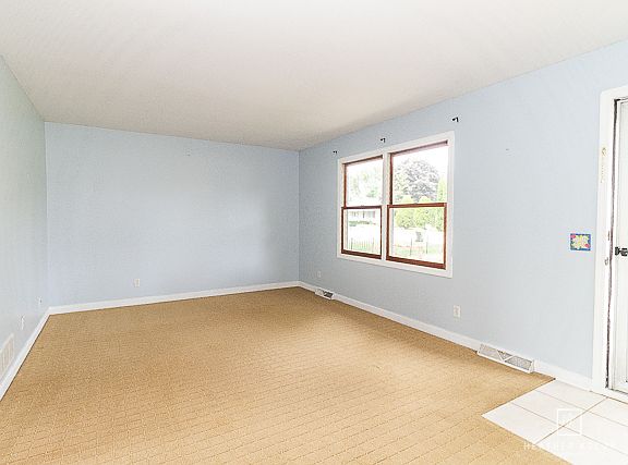 5th image of 1655 Hilda Dr