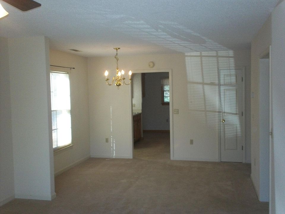 1st image of 1075 Arnaud St