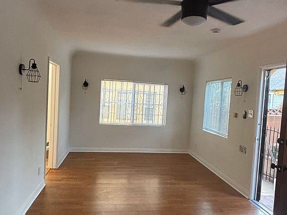 5th image of 2328 Thomas St