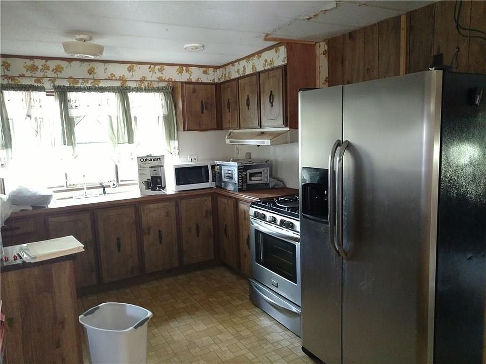 2nd image of 4621 Lakeville Groveland Rd
