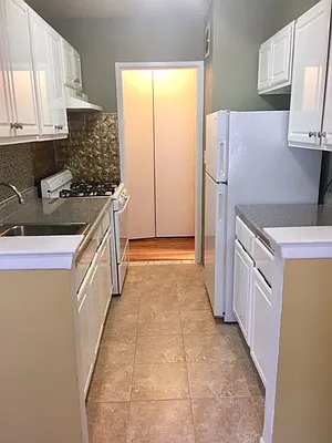 Rented by Roberto Guilbet, LREB | media 24