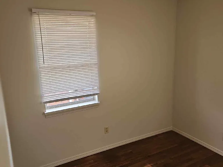 902 Sinclair St #3 — Photo 15