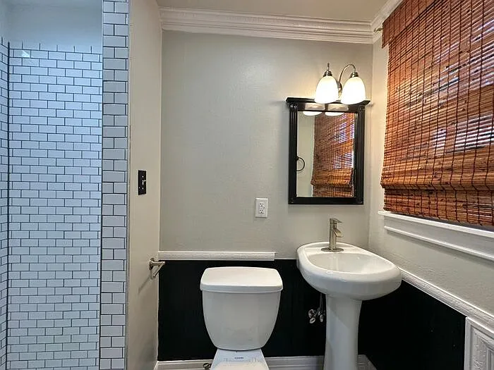 1309 S Robertson Ave — Photo 21