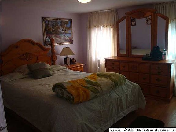 5th image of 83 Union Ave