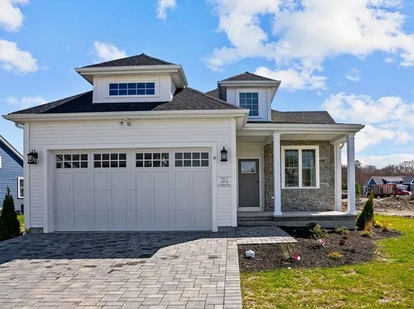 33 Sophia Dr, Rehoboth, MA 02769