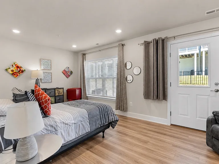 lower level bedroom/office space