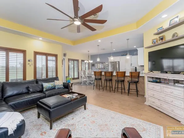 25 Golf House Rd, Laguna Vista, TX 78578