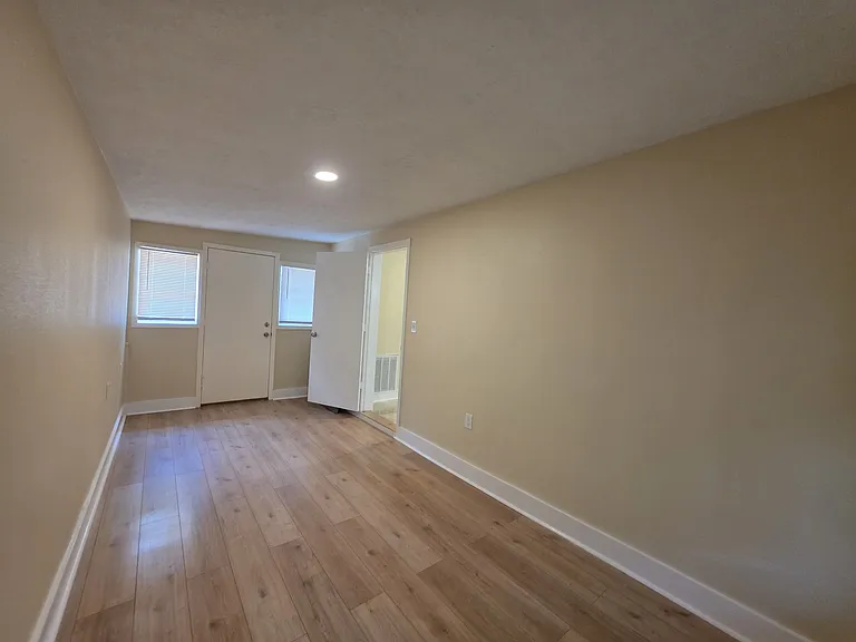 522 E Davilla Ave — Photo 11