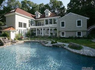 578 Bayville Rd, Locust Valley, NY 11560