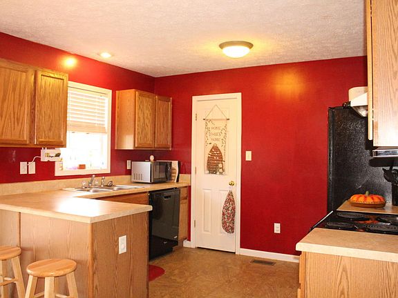 5th image of 5634 Pine Grove Dr