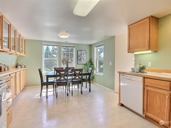 3rd image of 4109 224th Lane SE #208