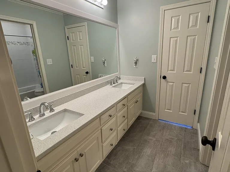365 Fairleaf Ct — Photo 20