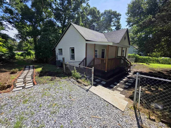 11 E 1st St, Williamston, SC 29697