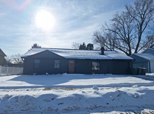 553 Sheffield Dr, Valparaiso, IN 46385